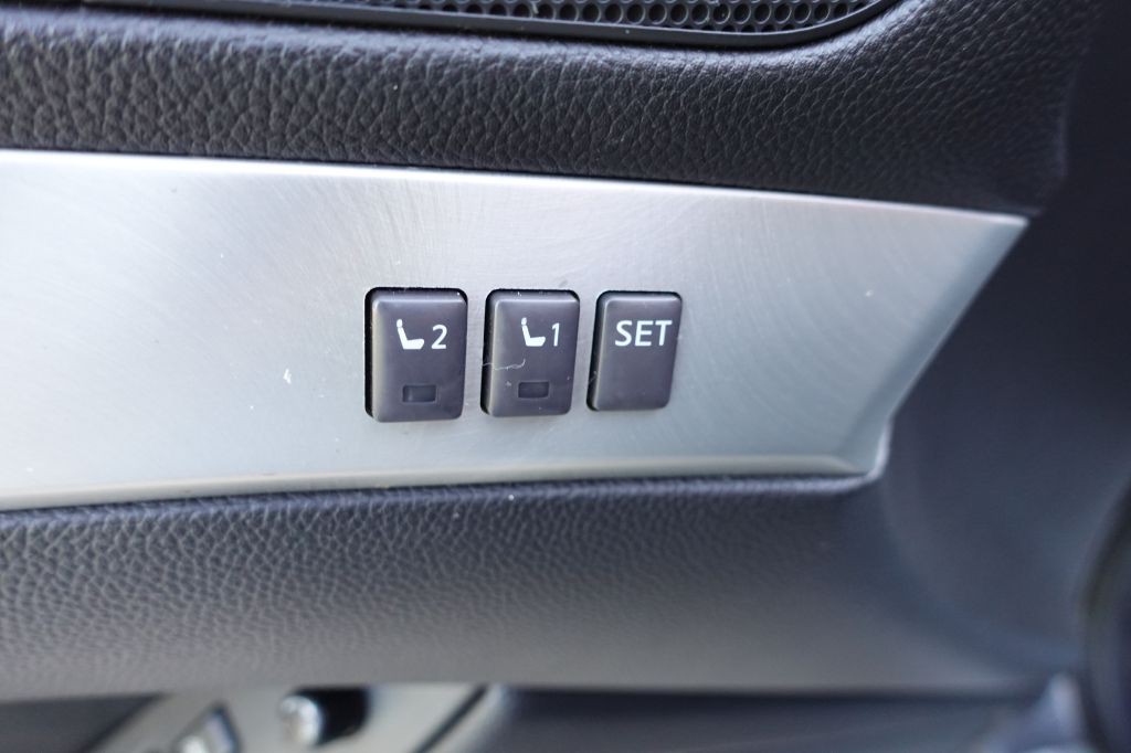 2014 INFINITI Q60 Image 31