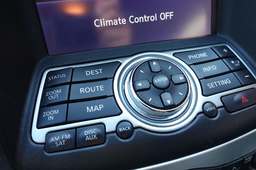 2014 INFINITI Q60 Image 39