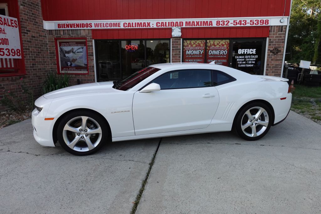 2015 Chevrolet Camaro Image 2