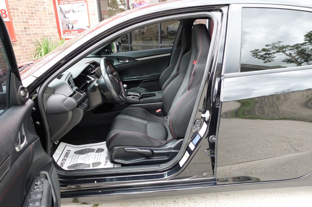 2018 Honda Civic Image 34