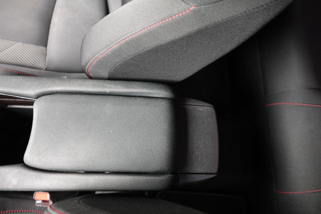 2018 Honda Civic Image 36