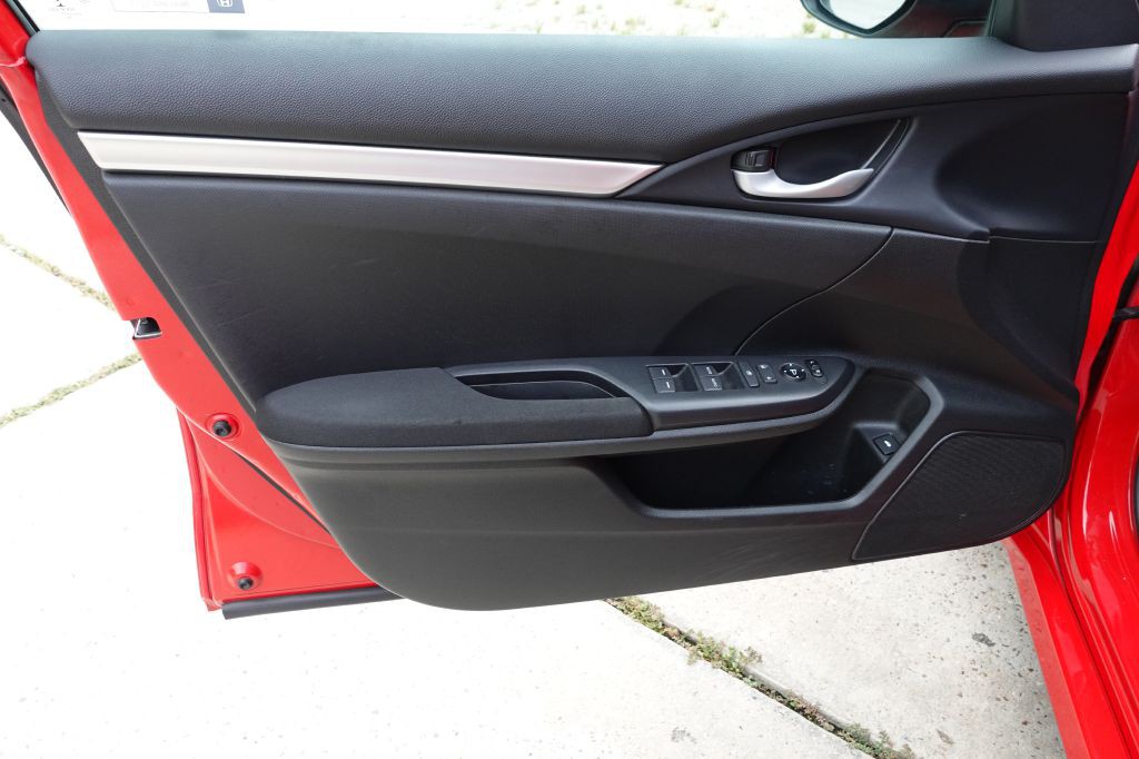 2017 Honda Civic Image 30