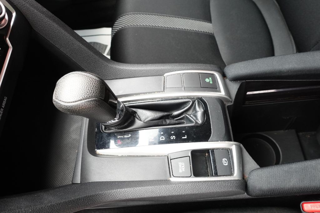 2017 Honda Civic Image 37