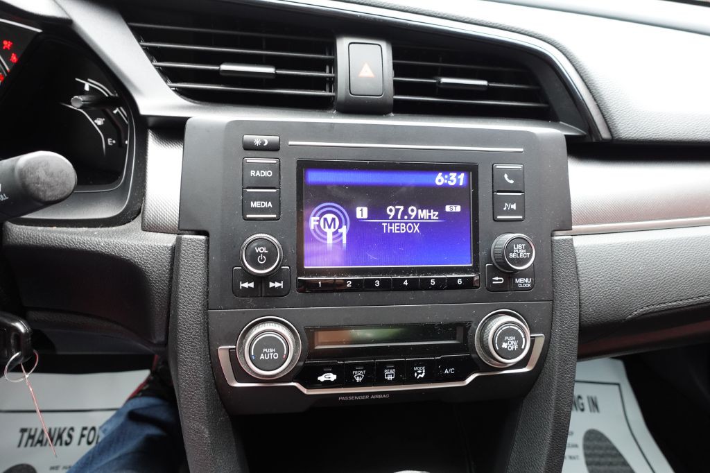 2017 Honda Civic Image 40
