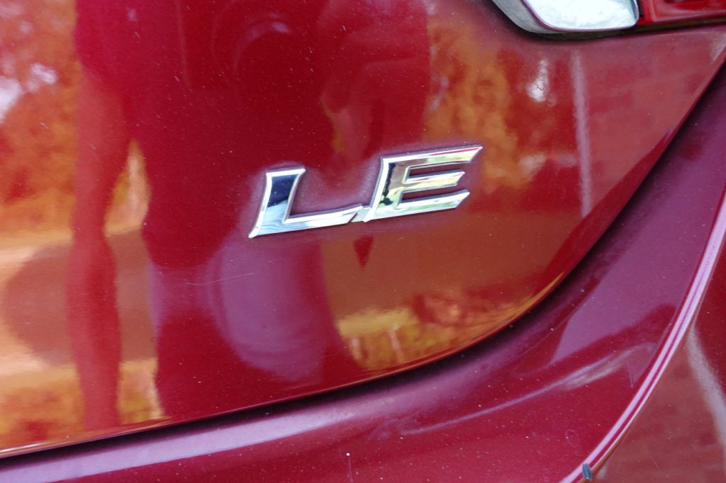 2017 Toyota Camry Image 17