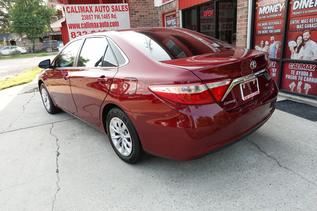 2017 Toyota Camry Image 21