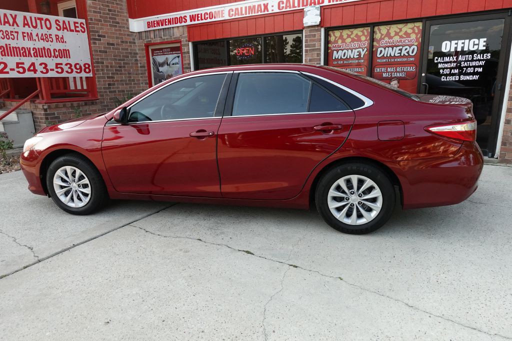 2017 Toyota Camry Image 24