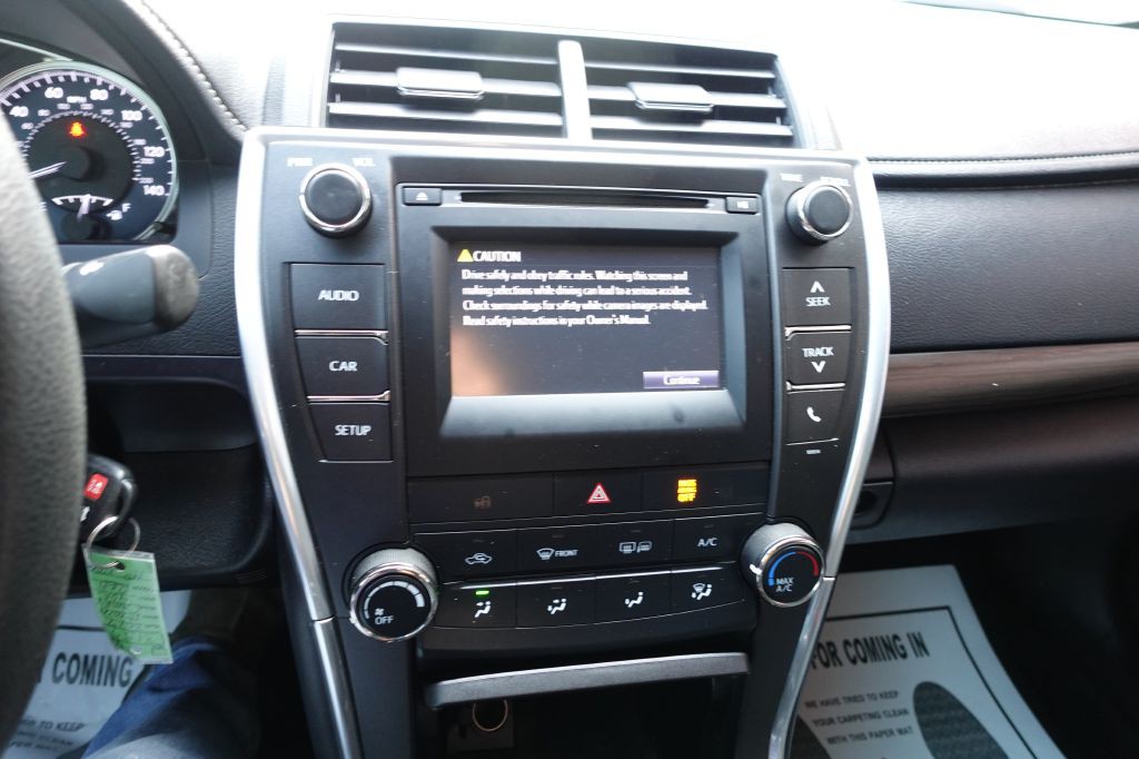 2017 Toyota Camry Image 36