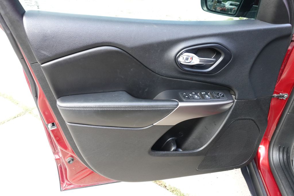 2019 Jeep Cherokee Image 27