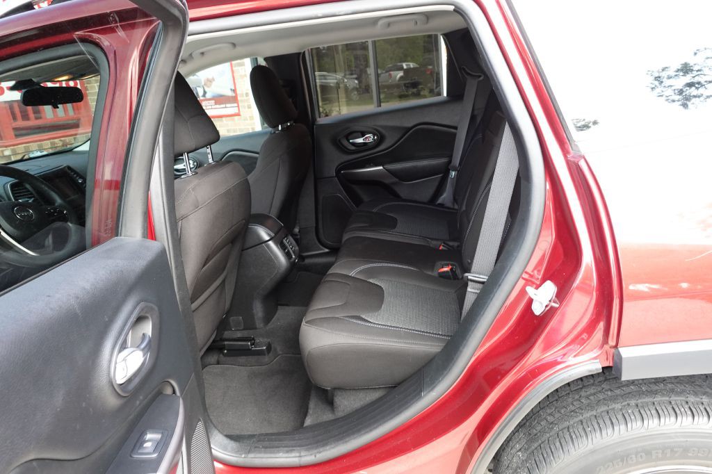 2019 Jeep Cherokee Image 29