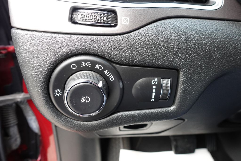2019 Jeep Cherokee Image 34