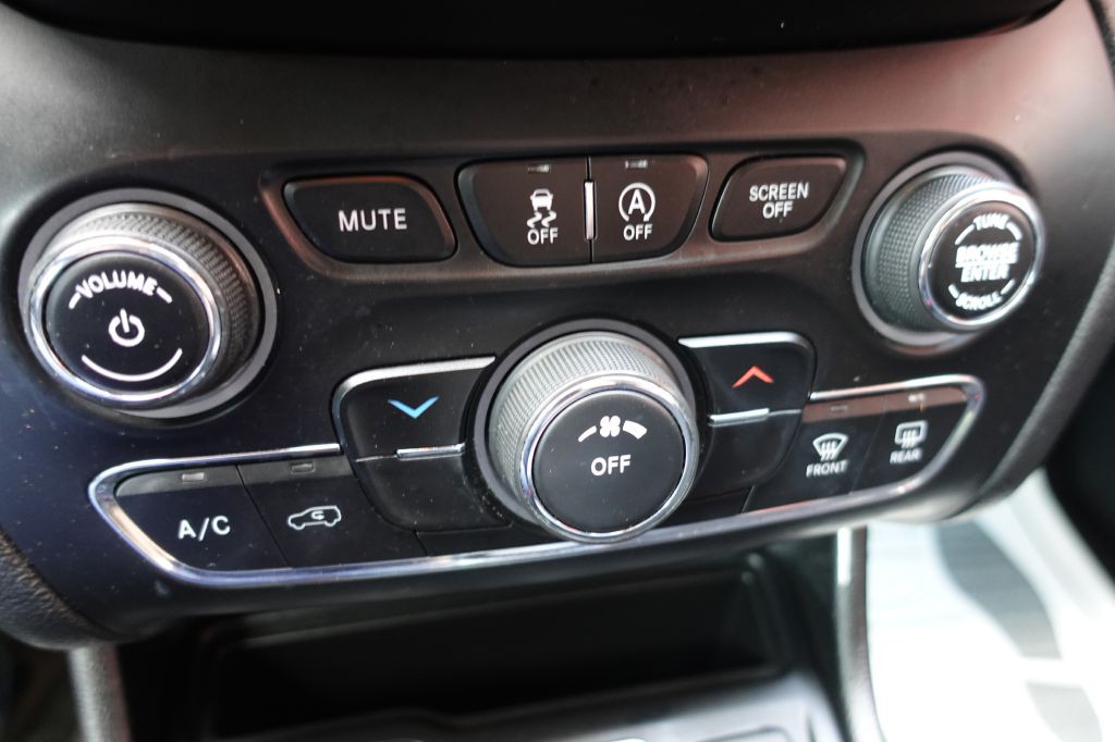 2019 Jeep Cherokee Image 36