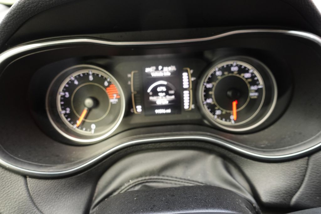 2019 Jeep Cherokee Image 43