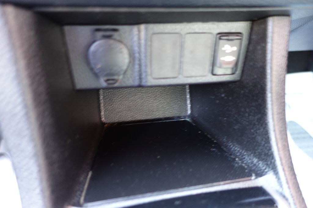 2016 Toyota Corolla Image 37