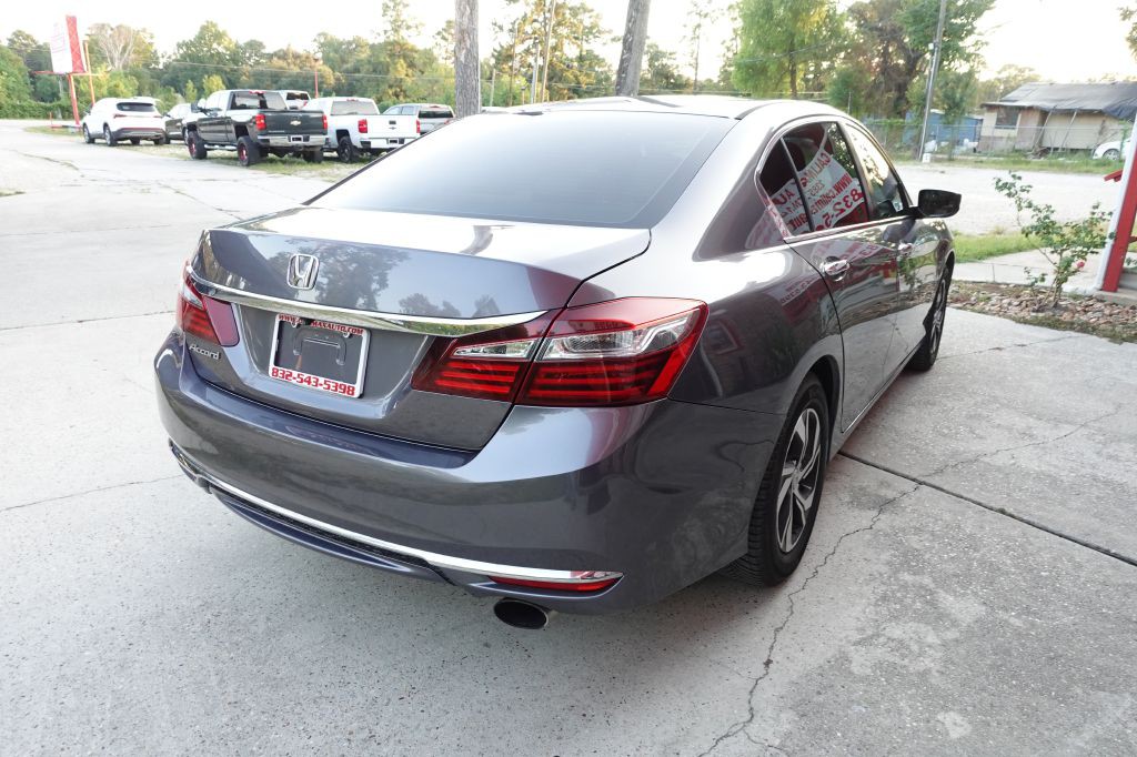 2016 Honda Accord Image 16