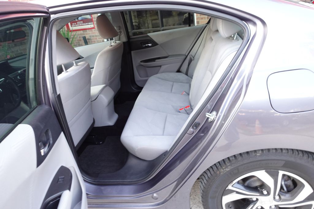2016 Honda Accord Image 27
