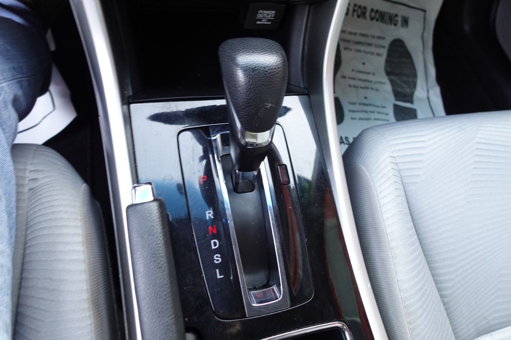 2016 Honda Accord Image 33