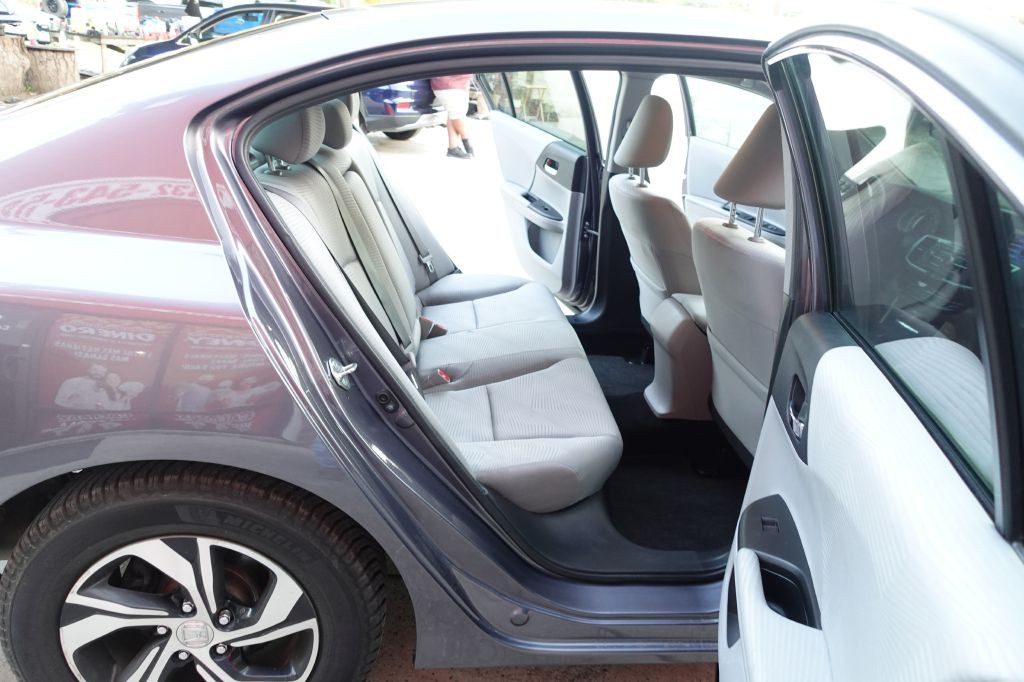 2016 Honda Accord Image 50