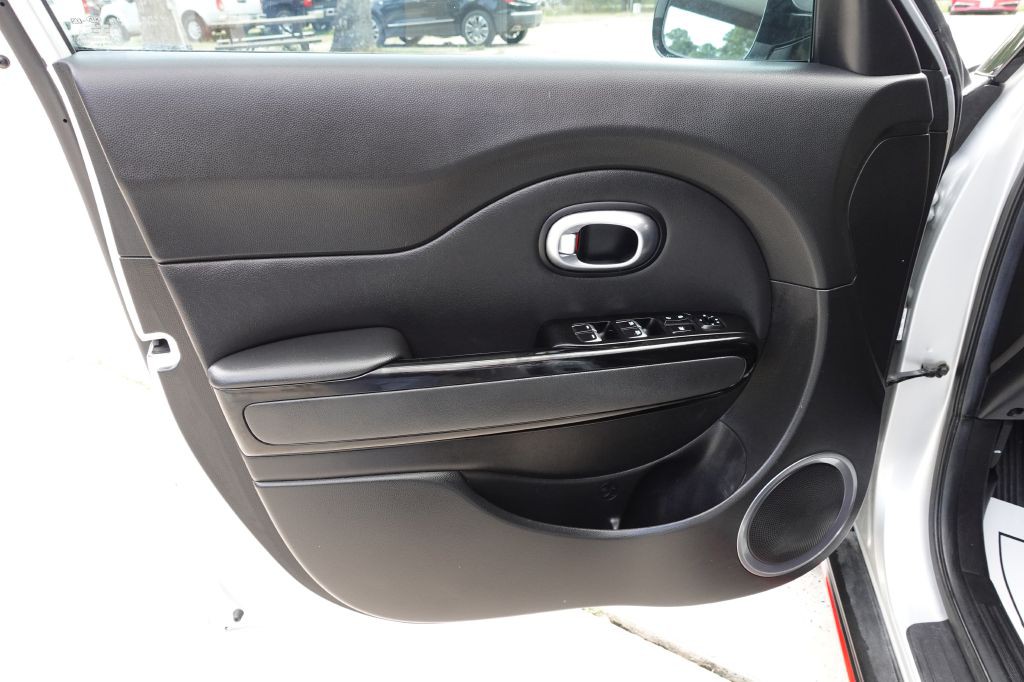 2018 Kia Soul Image 28