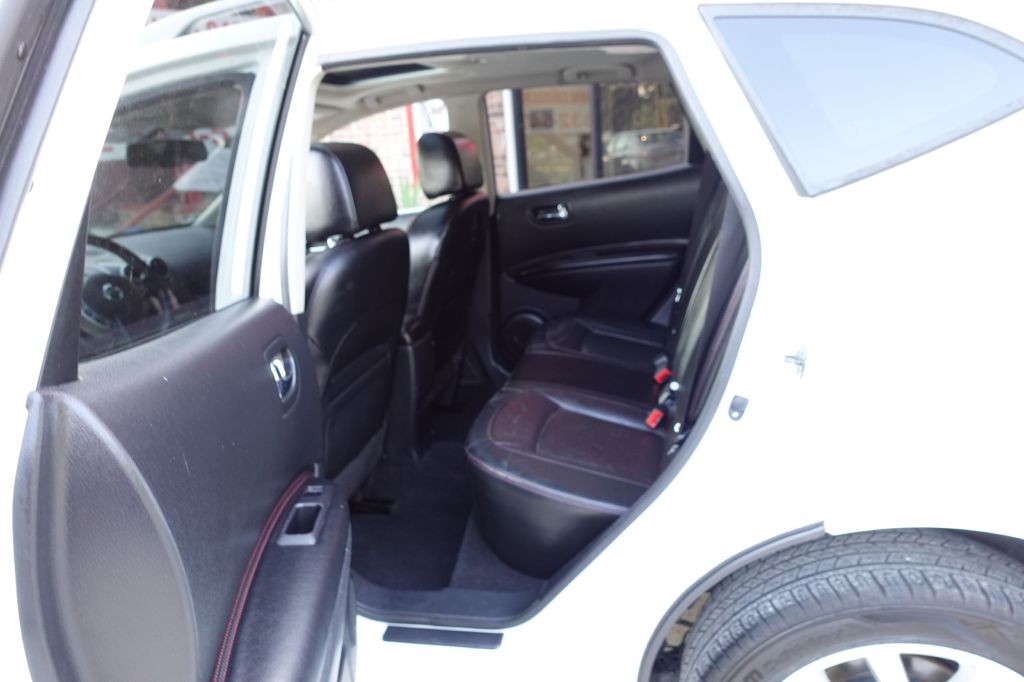 2013 Nissan Rogue Image 32