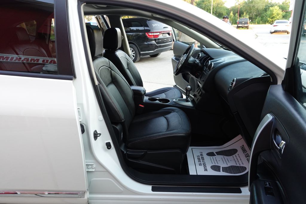 2013 Nissan Rogue Image 56