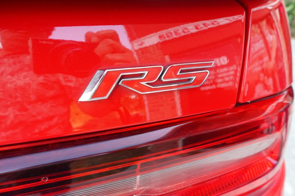 2015 Chevrolet Camaro Image 17