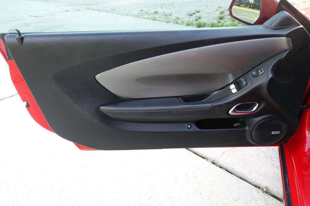 2015 Chevrolet Camaro Image 24