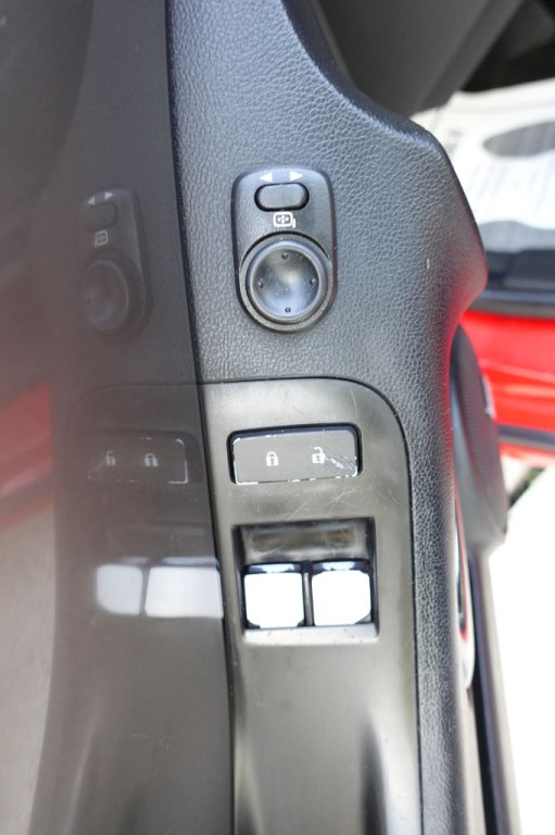 2015 Chevrolet Camaro Image 25