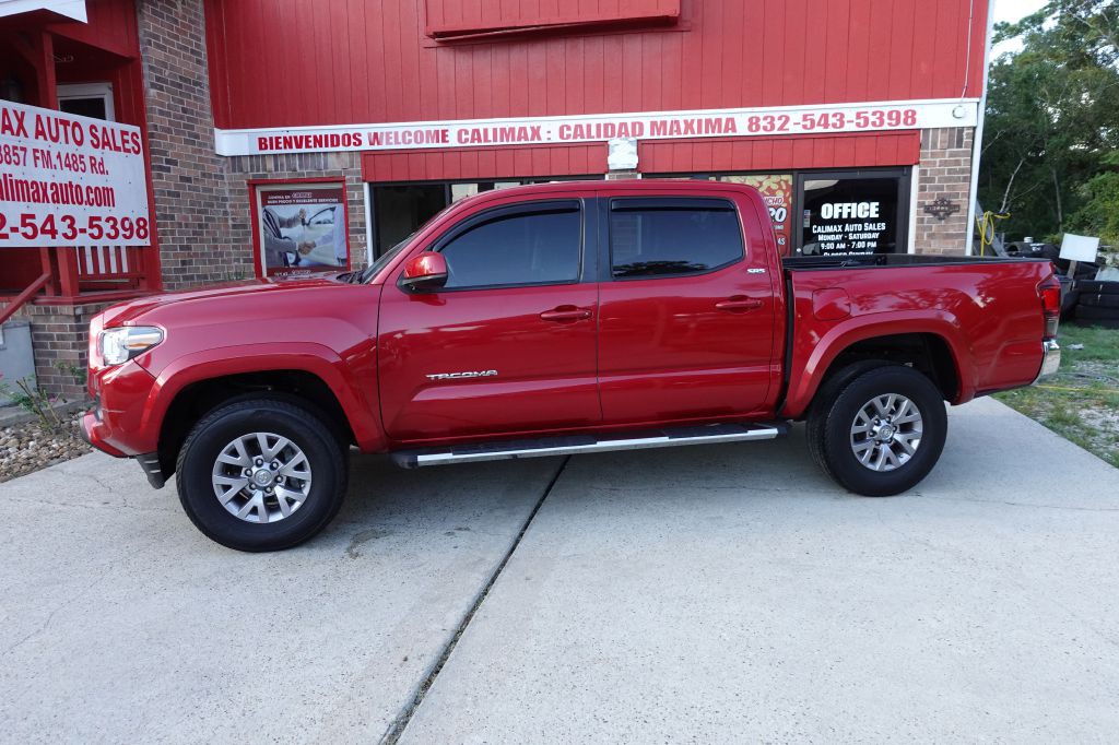 2019 Toyota Tacoma Image 2