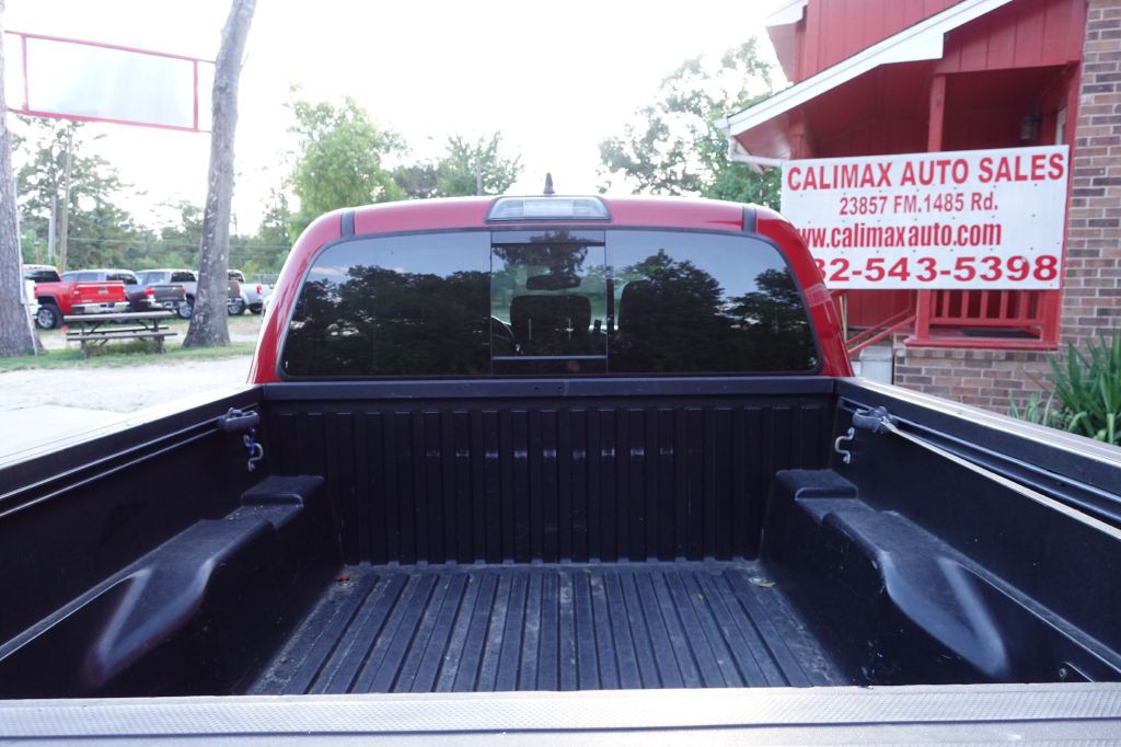 2019 Toyota Tacoma Image 21