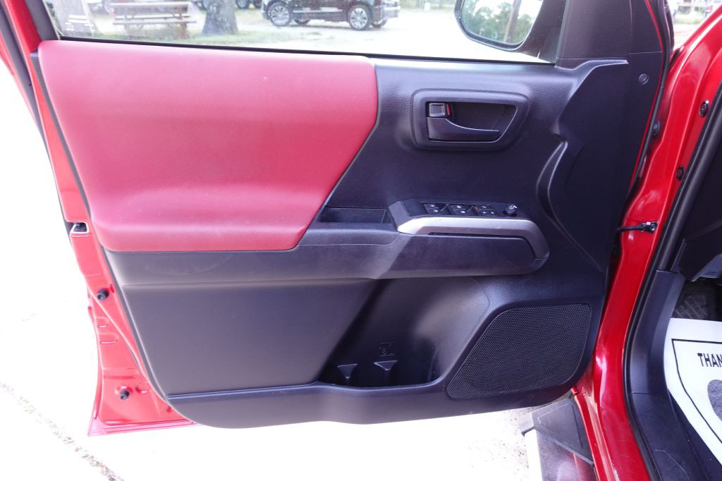 2019 Toyota Tacoma Image 29