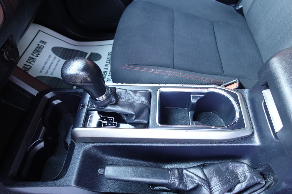 2019 Toyota Tacoma Image 36