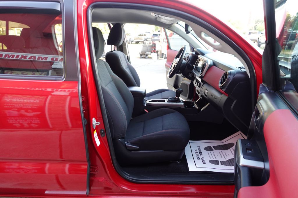 2019 Toyota Tacoma Image 54