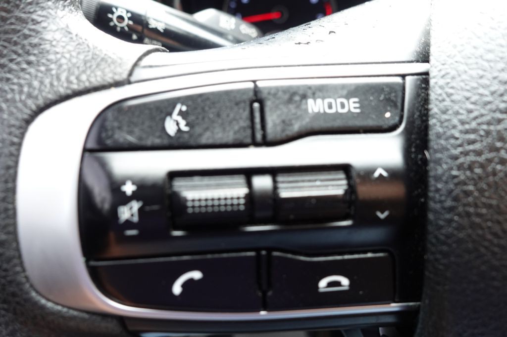 2022 Kia K5 Image 44