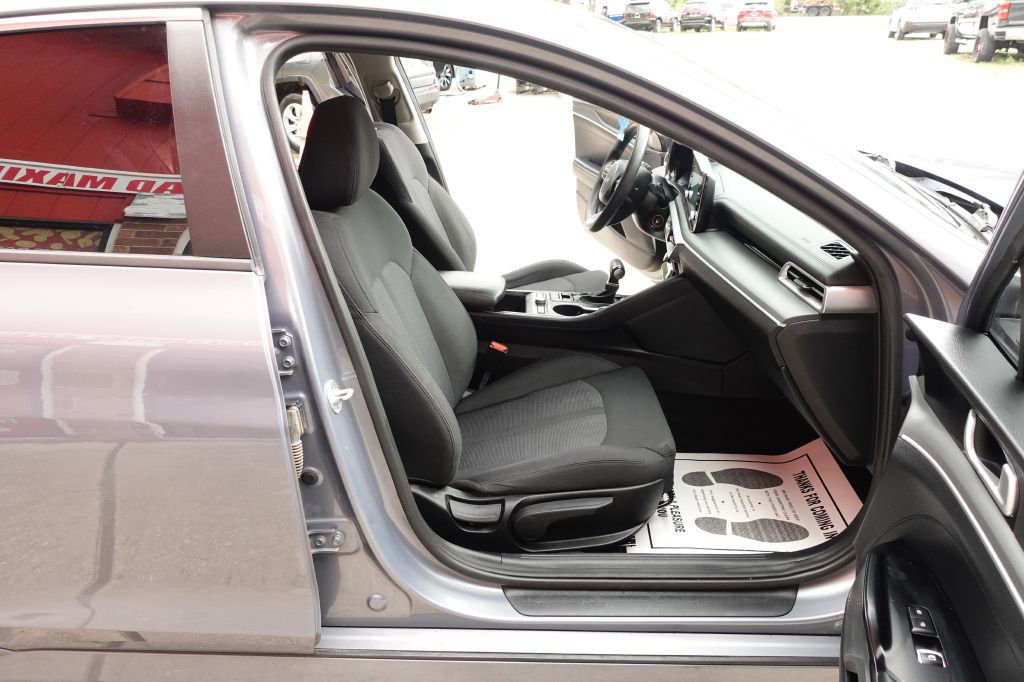 2022 Kia K5 Image 48