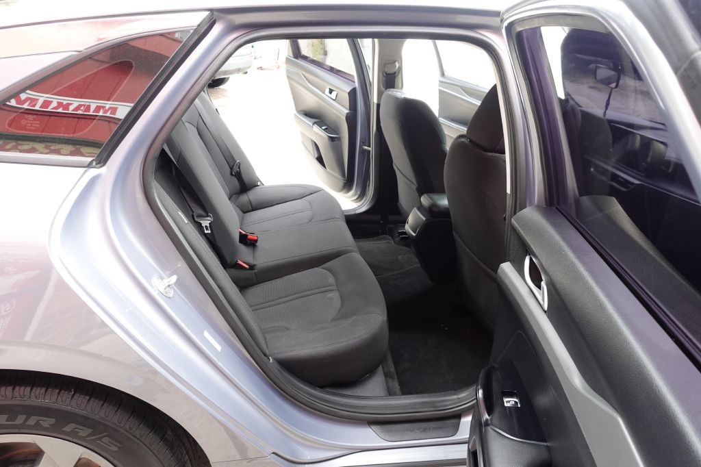 2022 Kia K5 Image 50