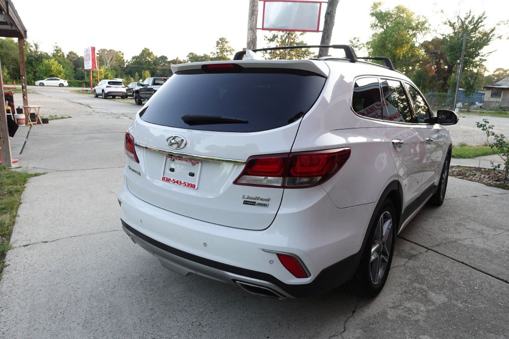 2018 Hyundai Santa Fe Image 17