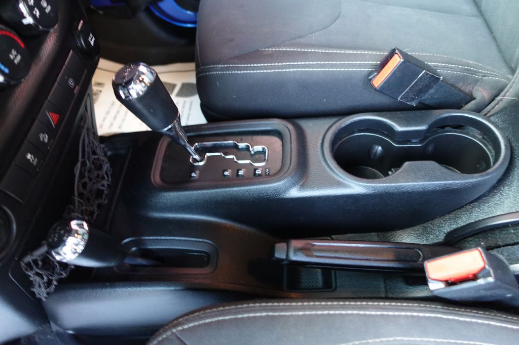 2015 Jeep Wrangler Unlimited Image 40