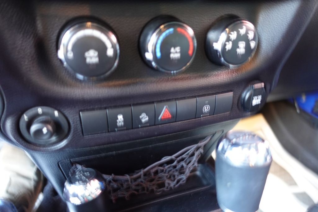 2015 Jeep Wrangler Unlimited Image 41