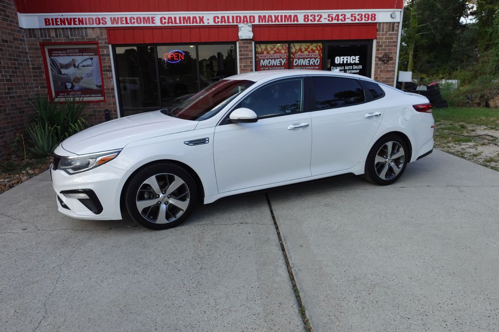2020 Kia Optima Image 2