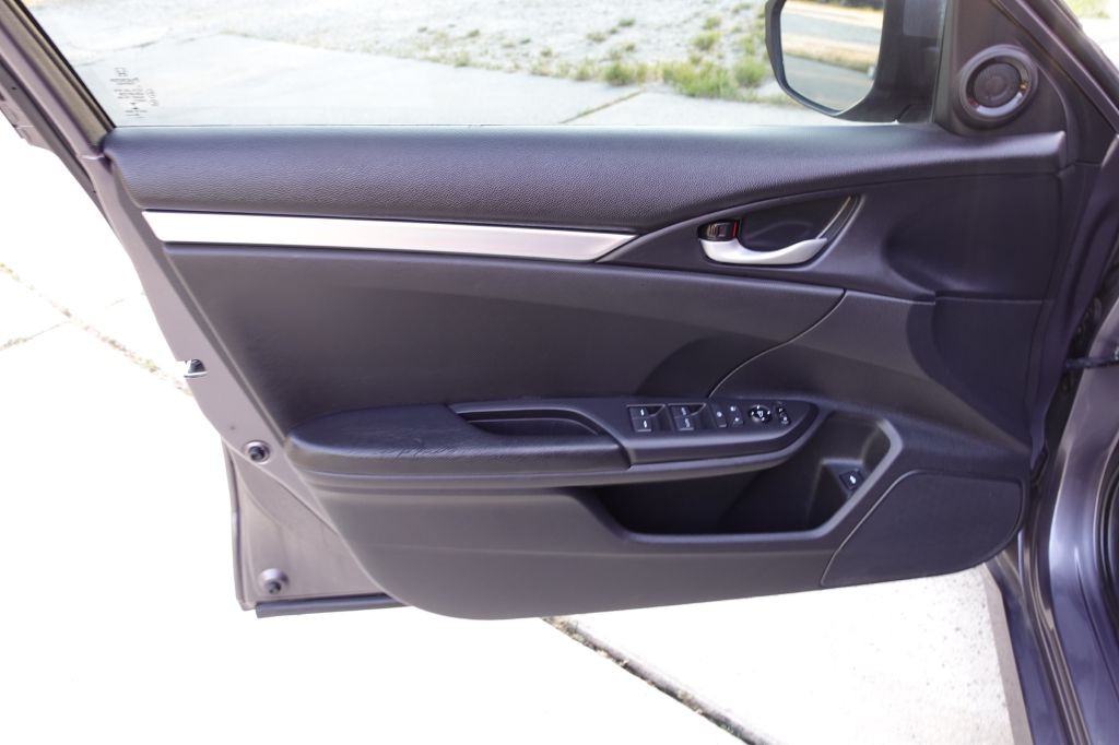 2020 Honda Civic Image 27