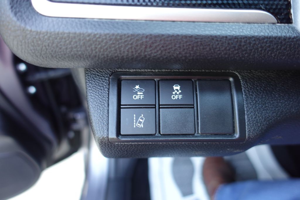 2020 Honda Civic Image 35
