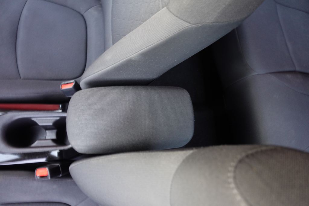 2022 Toyota Corolla Image 34