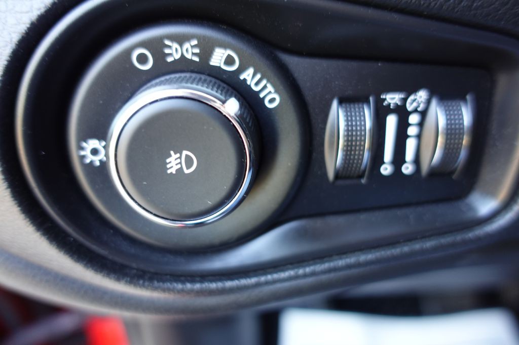 2020 Jeep Renegade Image 39