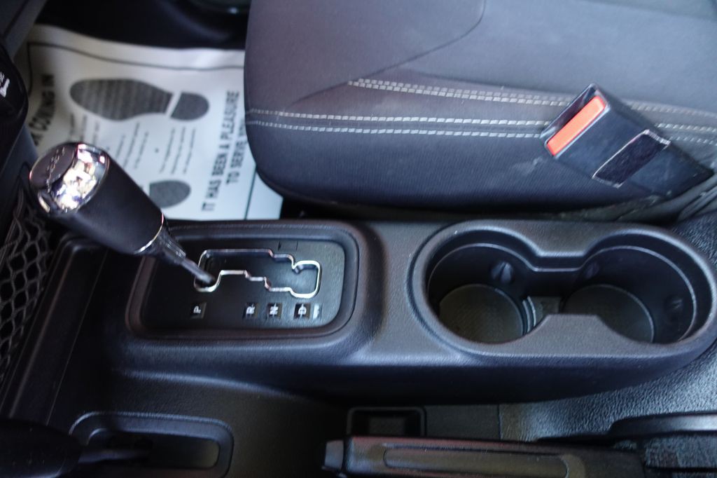 2015 Jeep Wrangler Unlimited Image 35