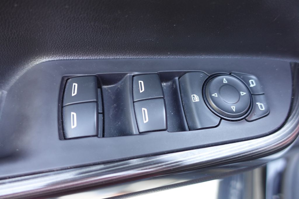 2018 GMC Acadia Image 28