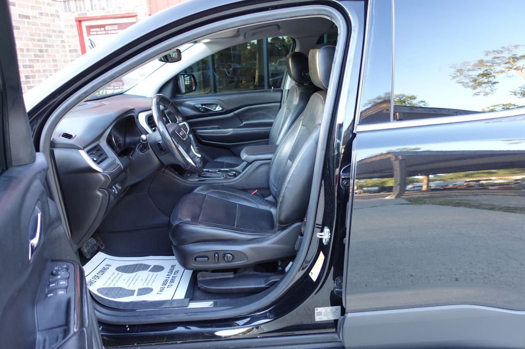 2018 GMC Acadia Image 30