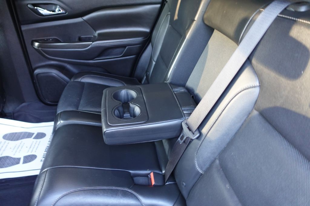2018 GMC Acadia Image 33