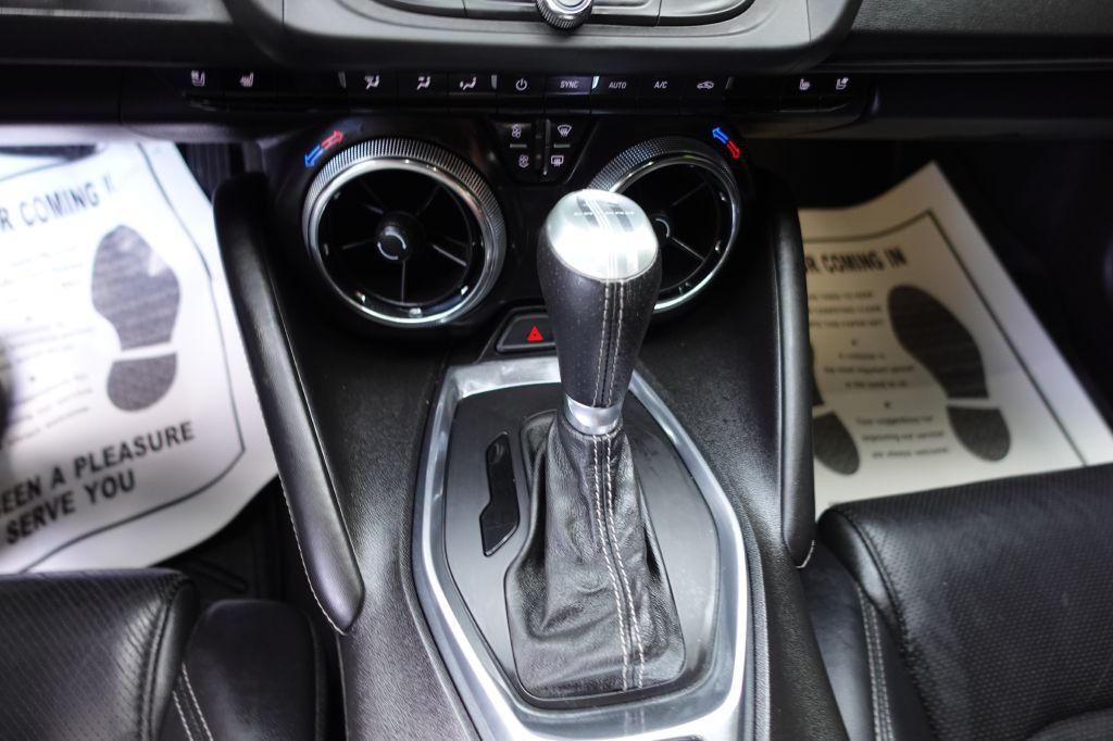 2016 Chevrolet Camaro Image 32