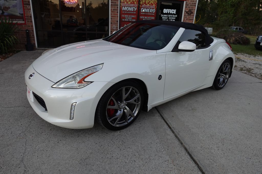 2016 Nissan 370Z Image 4